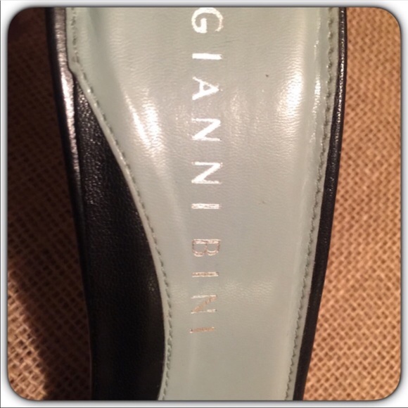 ✔️Gianni Bini Black Leather Sandal Size 10 - Picture 4 of 4